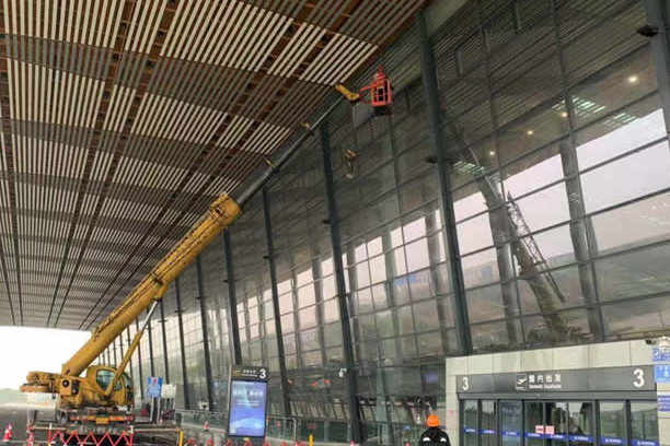 京山玻璃幕墙维护和保养